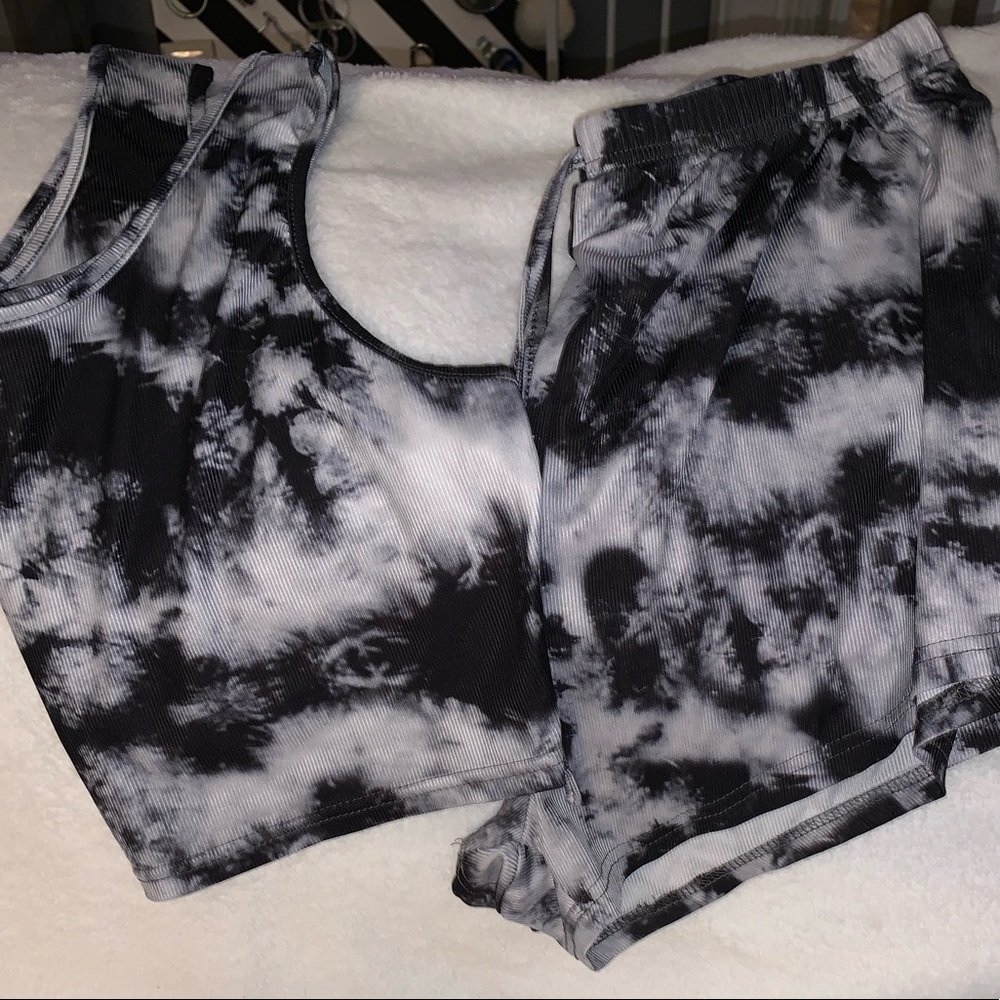2 SHEIN sets - Picture 4 of 5